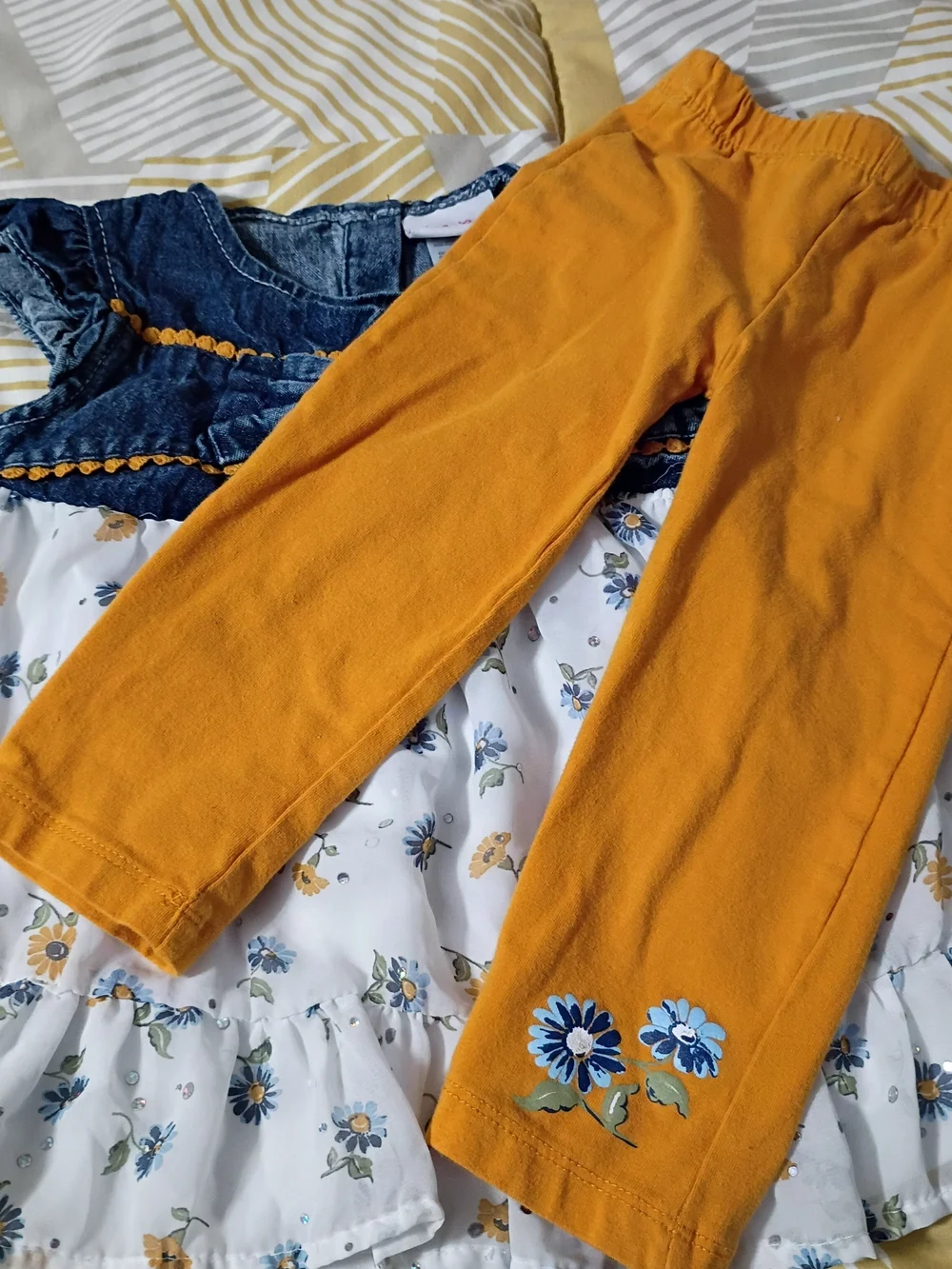 Little Lass Denim- Floral Top with Matching Leggings - Picture 9 of 9